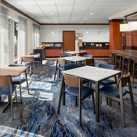 Fairfield Inn & Suites Бедфорд Экстерьер фото