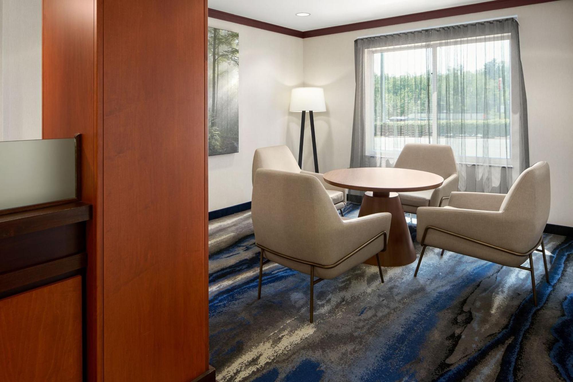 Fairfield Inn & Suites Бедфорд Экстерьер фото