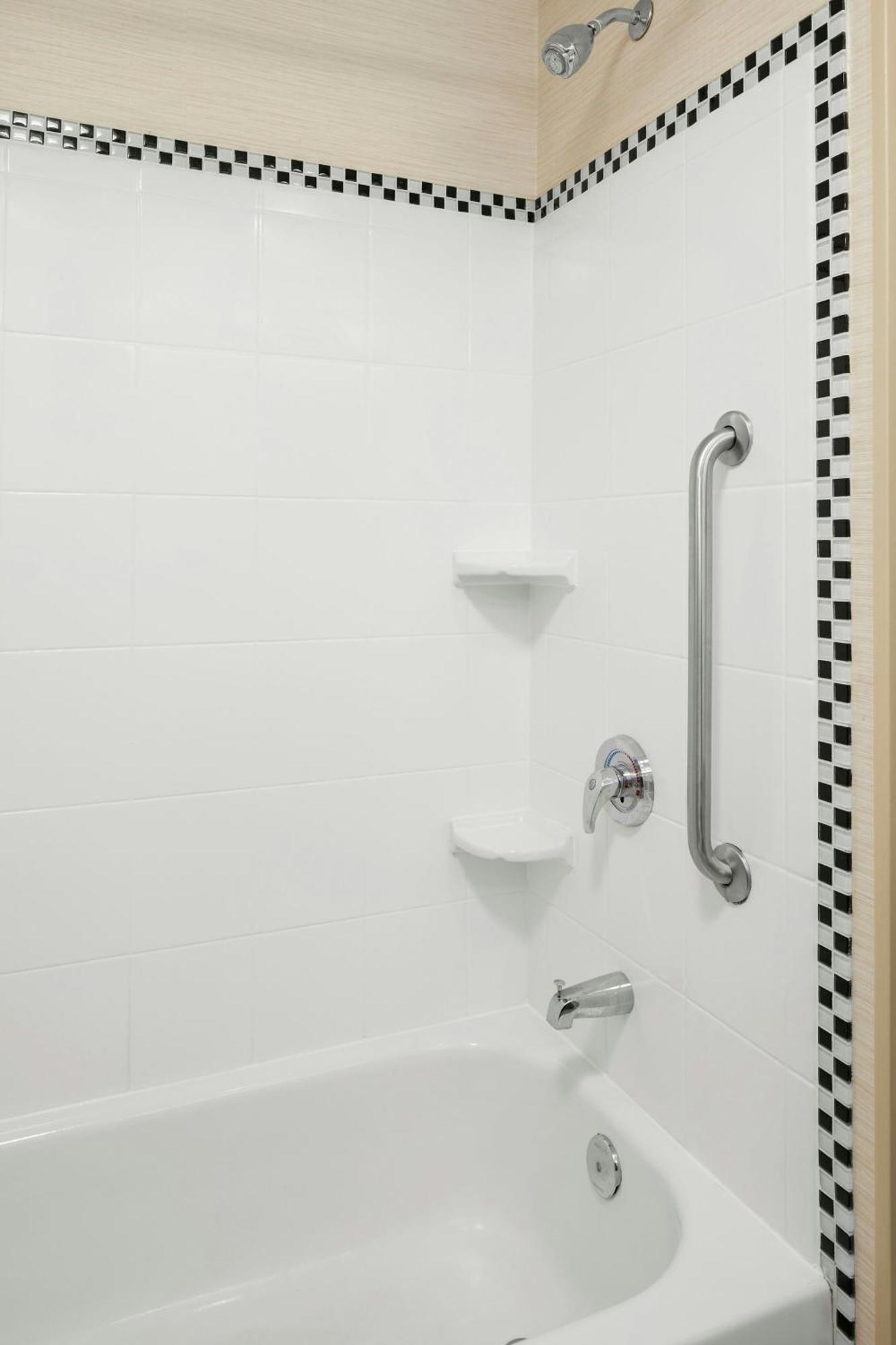 Fairfield Inn & Suites Бедфорд Экстерьер фото